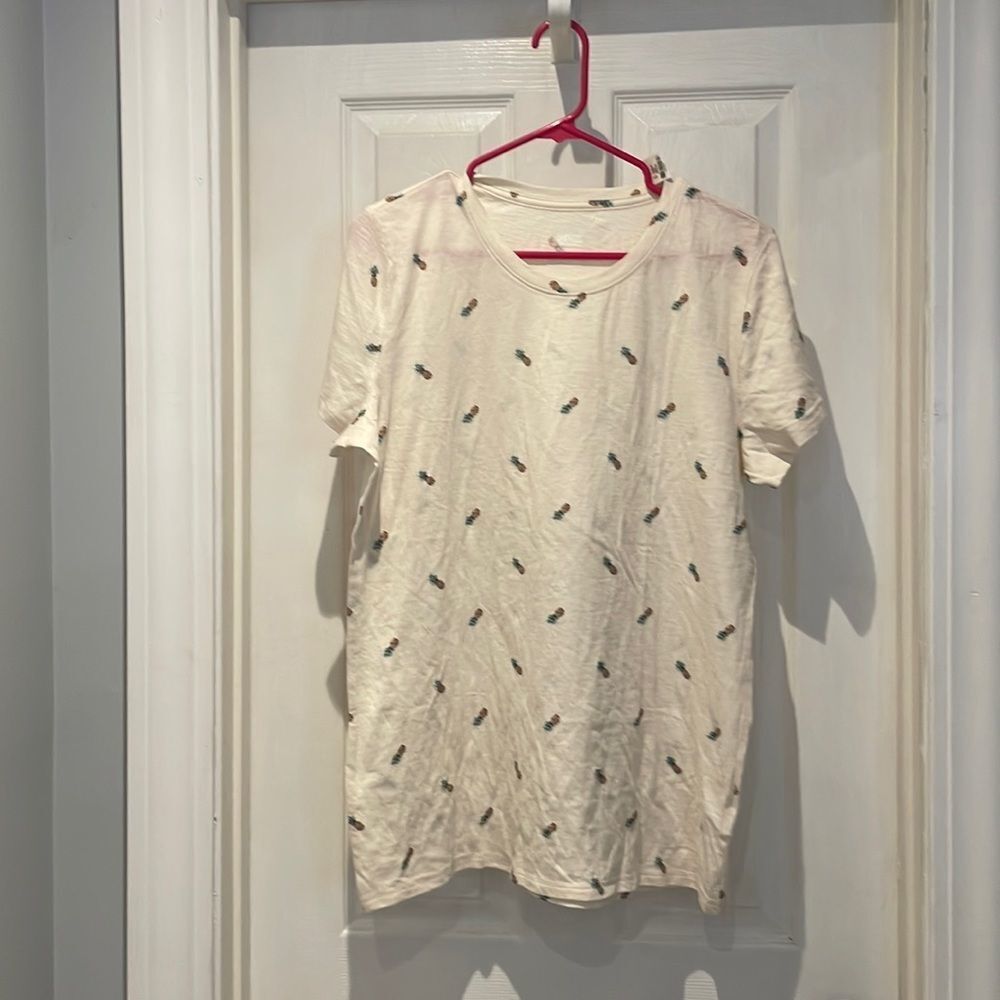 NWT PINK Victoria’s Secret pineapple T-shirt SZ Xlarge